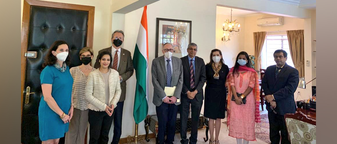  <div style="fcolor: #fff; font-weight: 600; font-size: 1.5em;">
<p style="font-size: 13.8px;">In the context of Foreign Minister H.E.Marcelo Ebrard's visit to India, Ambassador Pankaj Sharma met with his delegation comprising DG of INCMNSZ  ,Dr.David Kershenobich; Director of Institute of Biotechnology UNAM ,Dr.Palomares; Researcher Dr.Brenda & DG of AMEXCID  Dr.Dávila.<br><span style="text-align: center;"> 25 March 2022</span> </p>

</div>