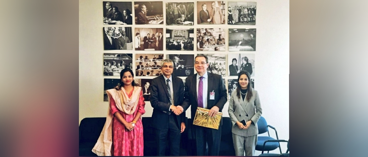  <div style="fcolor: #fff; font-weight: 600; font-size: 1.5em;">
<p style="font-size: 13.8px;">Ambasssdor Pankaj Sharma, Second Secretaries Ms.Vallari Gaikwad and Ms.Juhi Rai held a productive meeting with the Director General for United Nations Organization SRE  Dr. Eduardo Jaramillo Navarrete.

Discussions focused on issues of mutual interest and cooperation in multilateral forums.

<br /><span style="text-align: center;"> 23 May 2022 </span></p>
</div>

